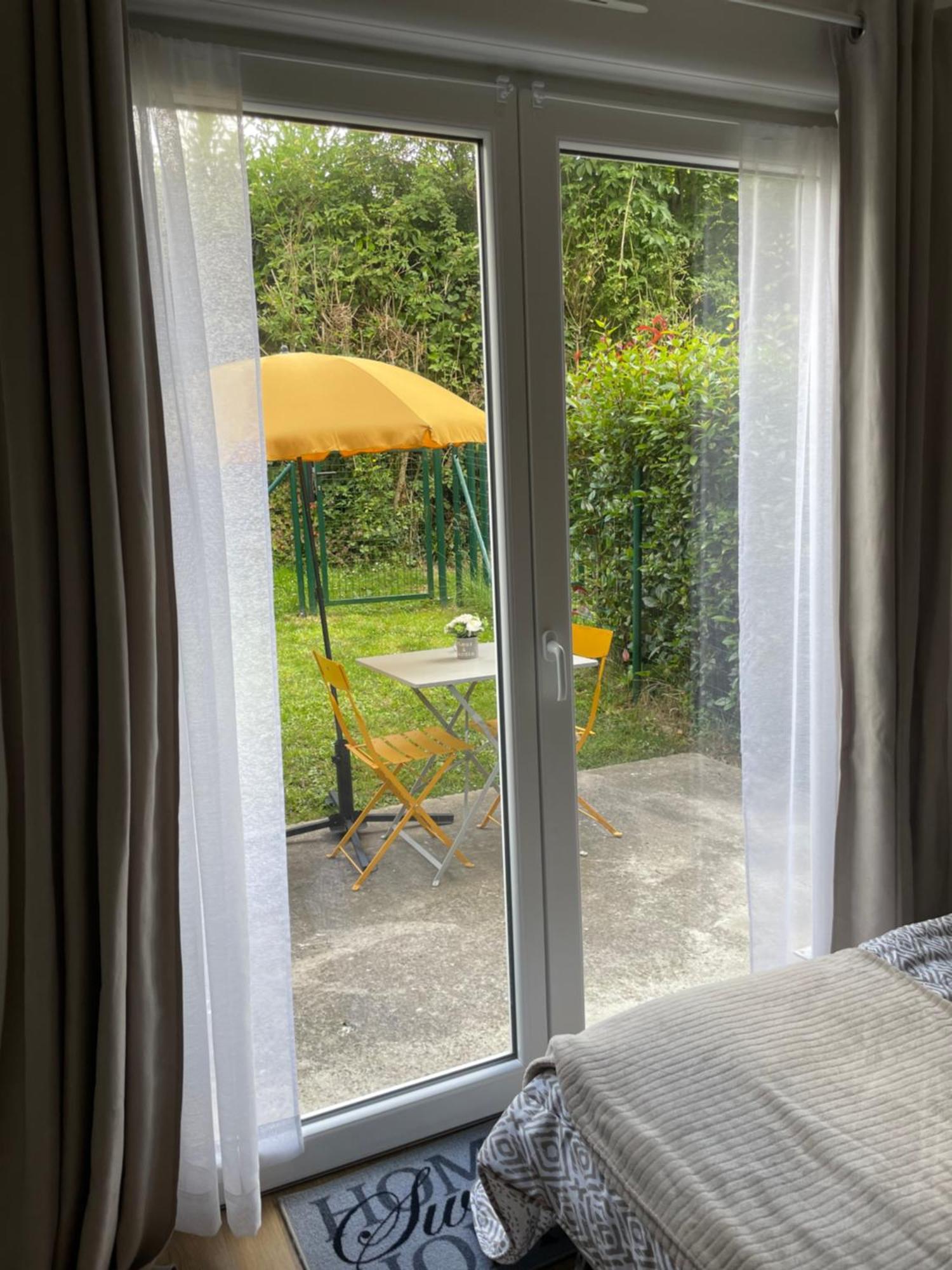 Le Jardin De Broceliande Apartment Ploermel Bagian luar foto