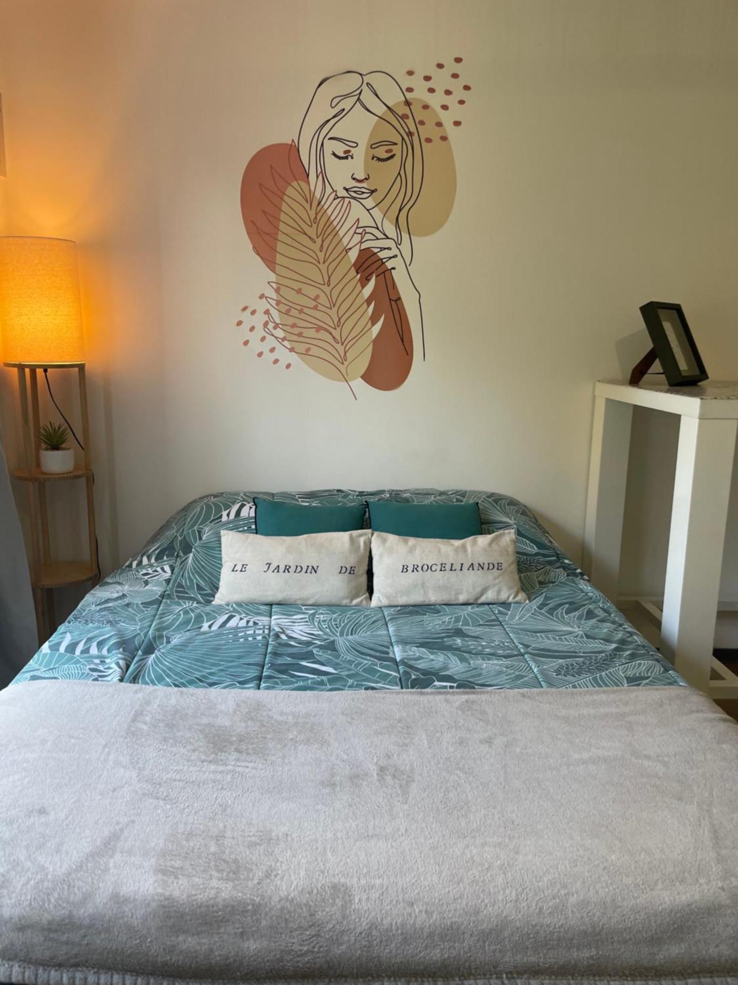 Le Jardin De Broceliande Apartment Ploermel Bagian luar foto
